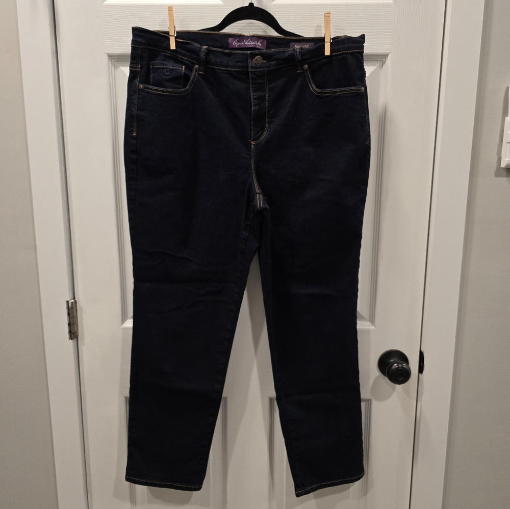 Women's Gloria Vanderbilt Amanda Straight Leg Dark Wash Jeans